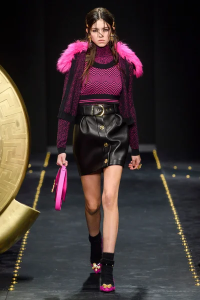 Look 37